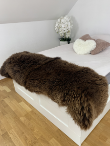 Peaux de mouton -  Les couvre-lits en peau de mouton seront parfaits pour votre intérieur !